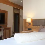 Gloeckner Und Residenz Gloeckner Otel 4*