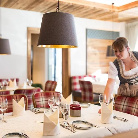 Hotel Gloeckner Und Residenz Gloeckner 4*
